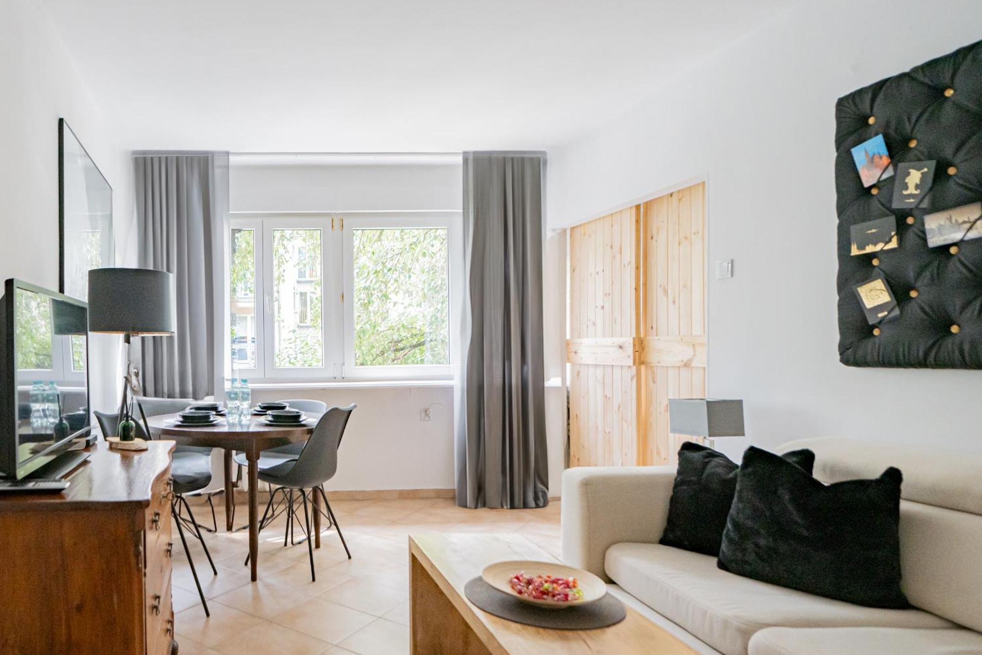 Niceone Apartment Number 5 - W Samym Centrum! - Wroclaw — Photos 1